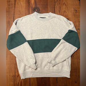 Abercrombie crewneck sweatshirt size medium
